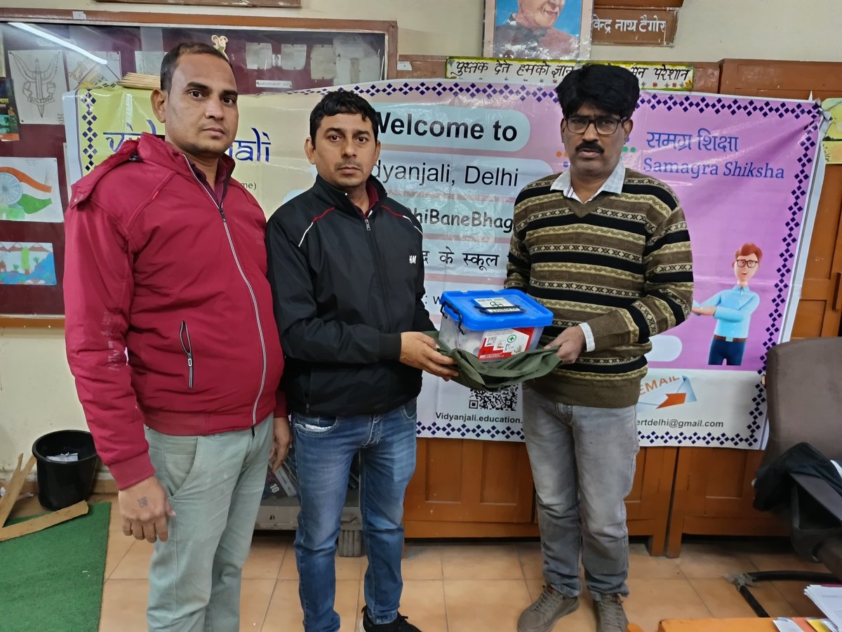 ☘️ Vidyanjali Utsav 2025☘️
#Volunteer #NGO SPREAD SMILES FOUNDATION DONATED FIRST AID BOX &amp; Bedsheet for Medical Room 
<a href="/gbpant_g/">G B PANT SBV SNP</a> 
<a href="/vidyanjali_edu/">Vidyanjali</a> 
<a href="/VidyanjaliDelhi/">Vidyanjali Delhi</a> 
<a href="/drmanishadiet/">Dr Manisha Taneja</a> 
<a href="/SharmaArchana12/">Sharma Archana</a> 
<a href="/AakanakshaB/">Aakanaksha Beerh</a> 
<a href="/NikhatCRCC/">Nikhat CRCC</a> 
<a href="/minhajalamkhan1/">Mohd Minhaj Alam khan</a> 
<a href="/smiles_spreads/">Spread Smiles Foundation</a>