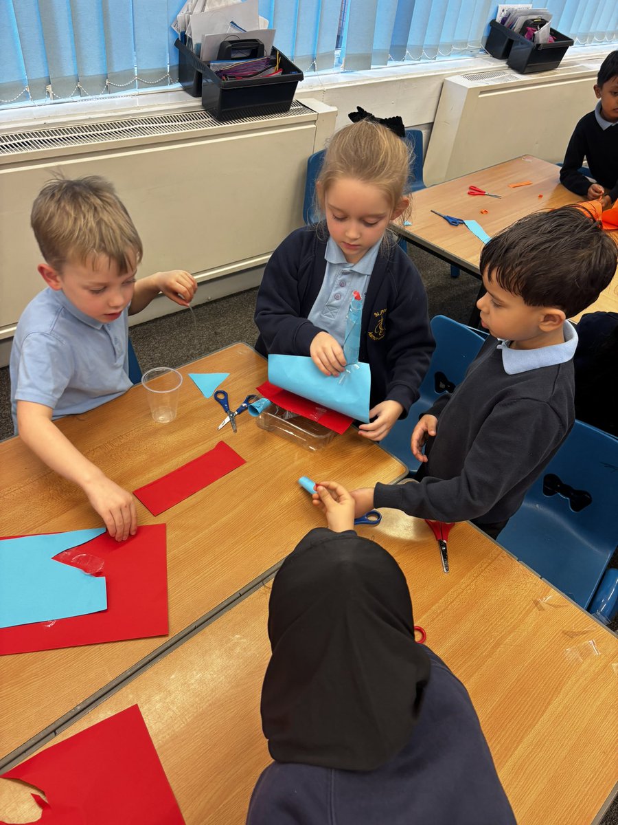 Year 1 have been busy making boats to test what materials are the most water proof. What fabulous teamwork! 🤗 <a href="/StPetersAshton/">St Peter’s CE Ashton</a>