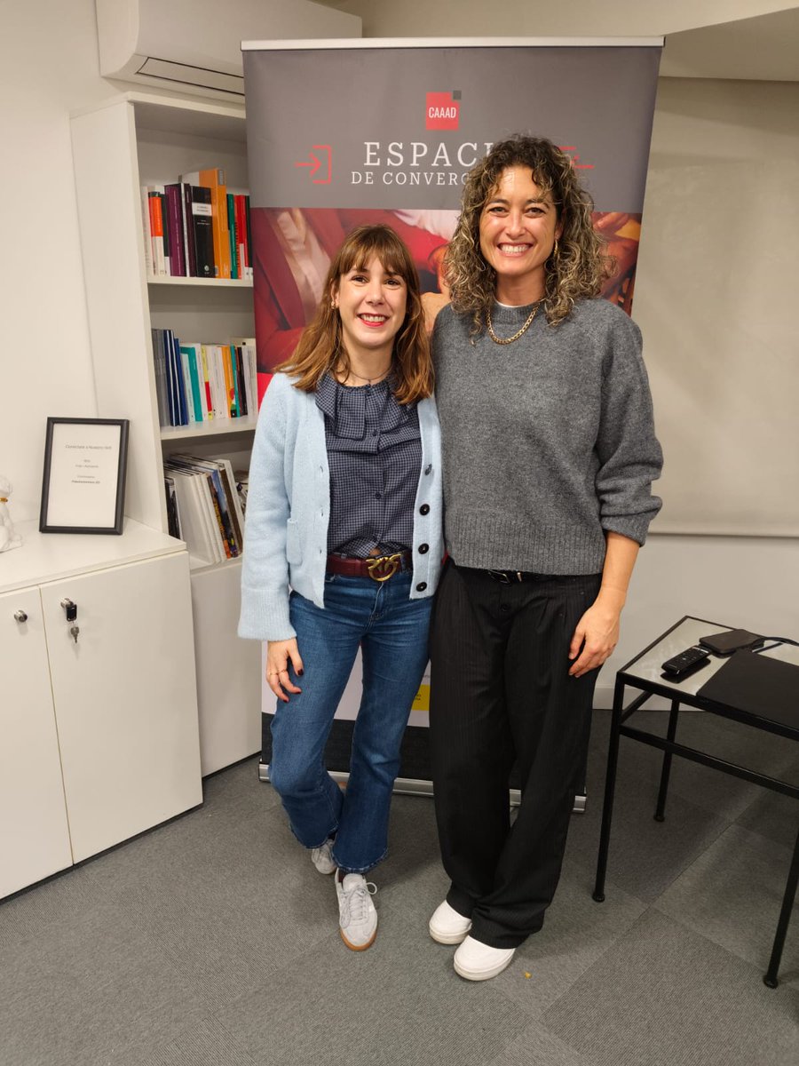 Finalizamos la "Formación en competencias de gestión laboral, económica y organizativa para entidades de economía social". 
La Junta Directiva del #CAAAD entregó los diplomas, poniendo el cierre a una jornada presencial muy interesante y productiva.
@downleonamidown
<a href="/DownEspana/">DOWN ESPAÑA</a>