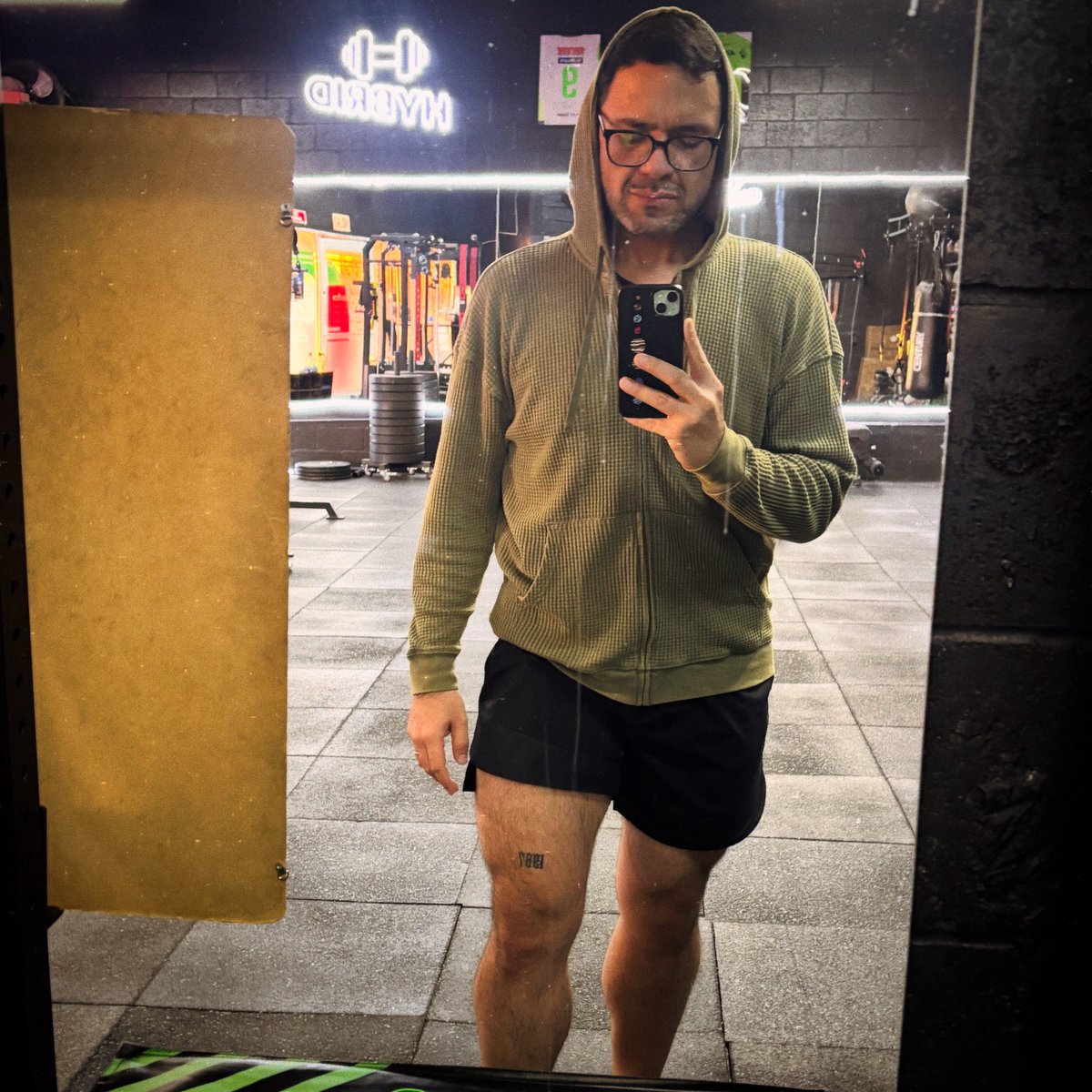 🔥 Mañana helada, cuerpo encendido. Miércoles de empuje! 💪🏽 🦵🏼💥  #Miercoles #buenosdias #humpday #morningroutine