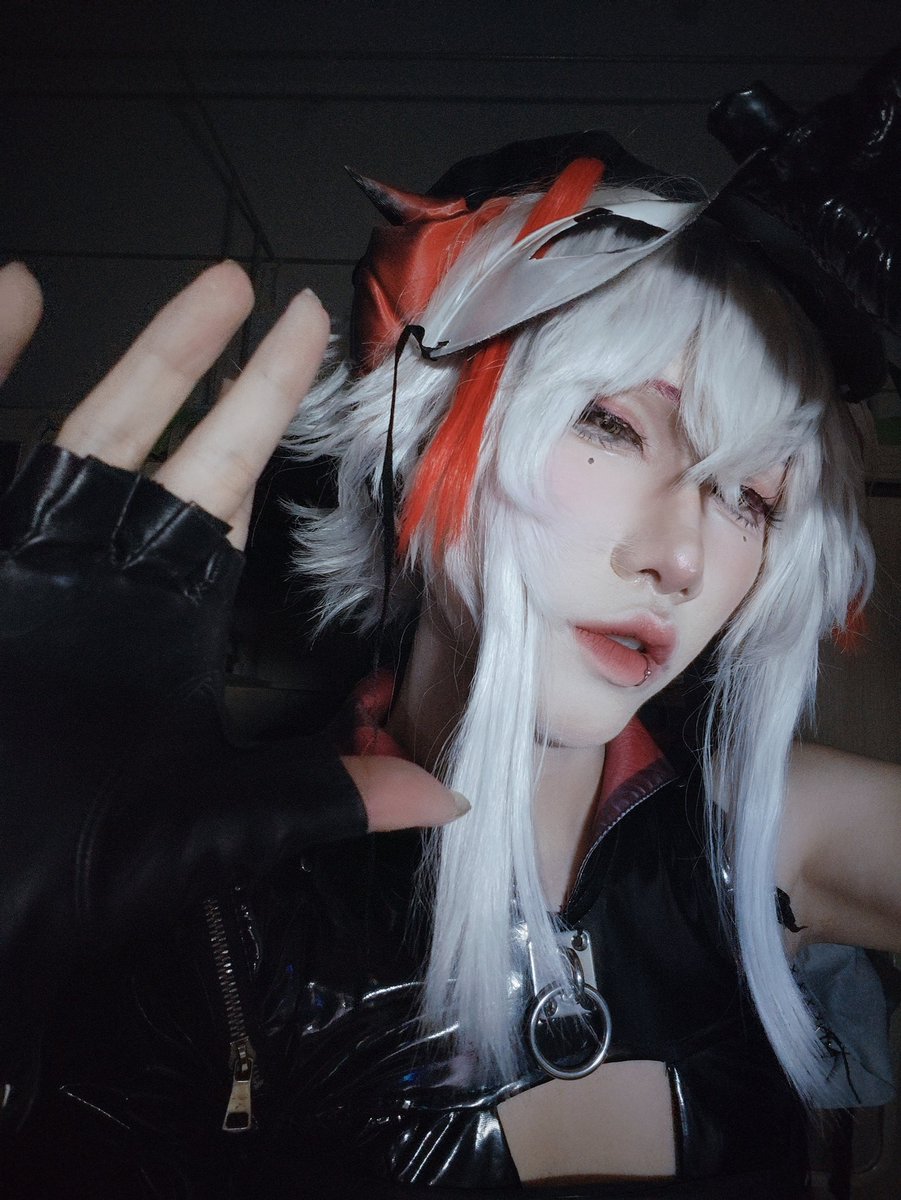 lingmeng0309's tweet image. 室友说我像在哦..齁齁...♡