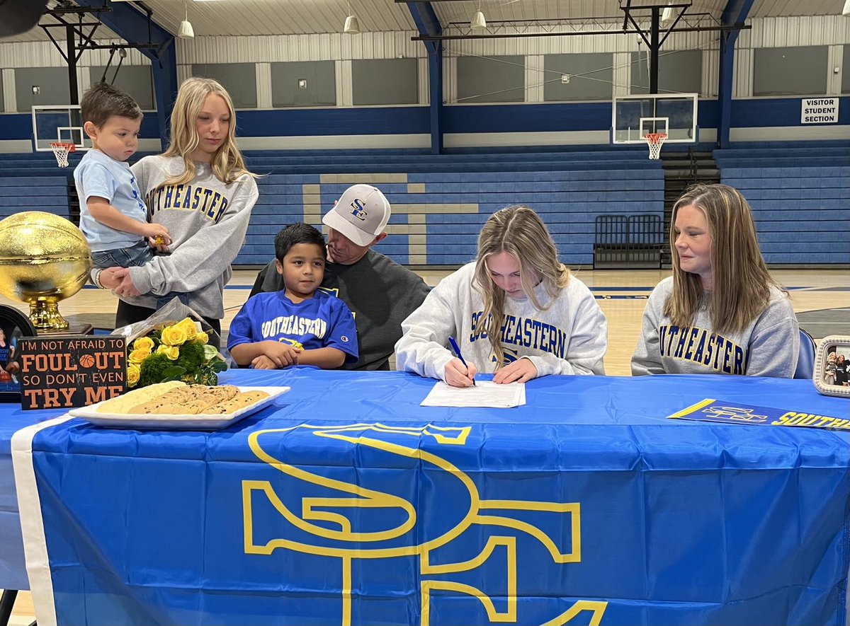 JasonDellaRosa's tweet image. Gunter’s Norah Layman signs to play basketball for Southeastern Oklahoma State
