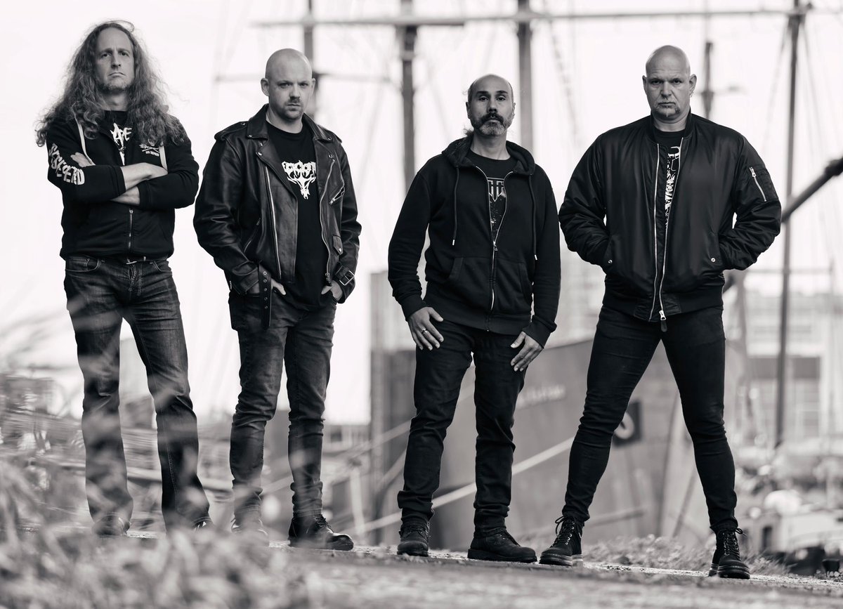 #kkr #metal #deathmetal 
Weiter gehts: 10 Fragen - 10 Antworten
Fear Connection im Interview auf: kernkraftritter.de

facebook.com/fearconnection…