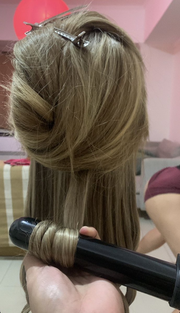 Si spiderman ba yun ? HAHAHAHAHA