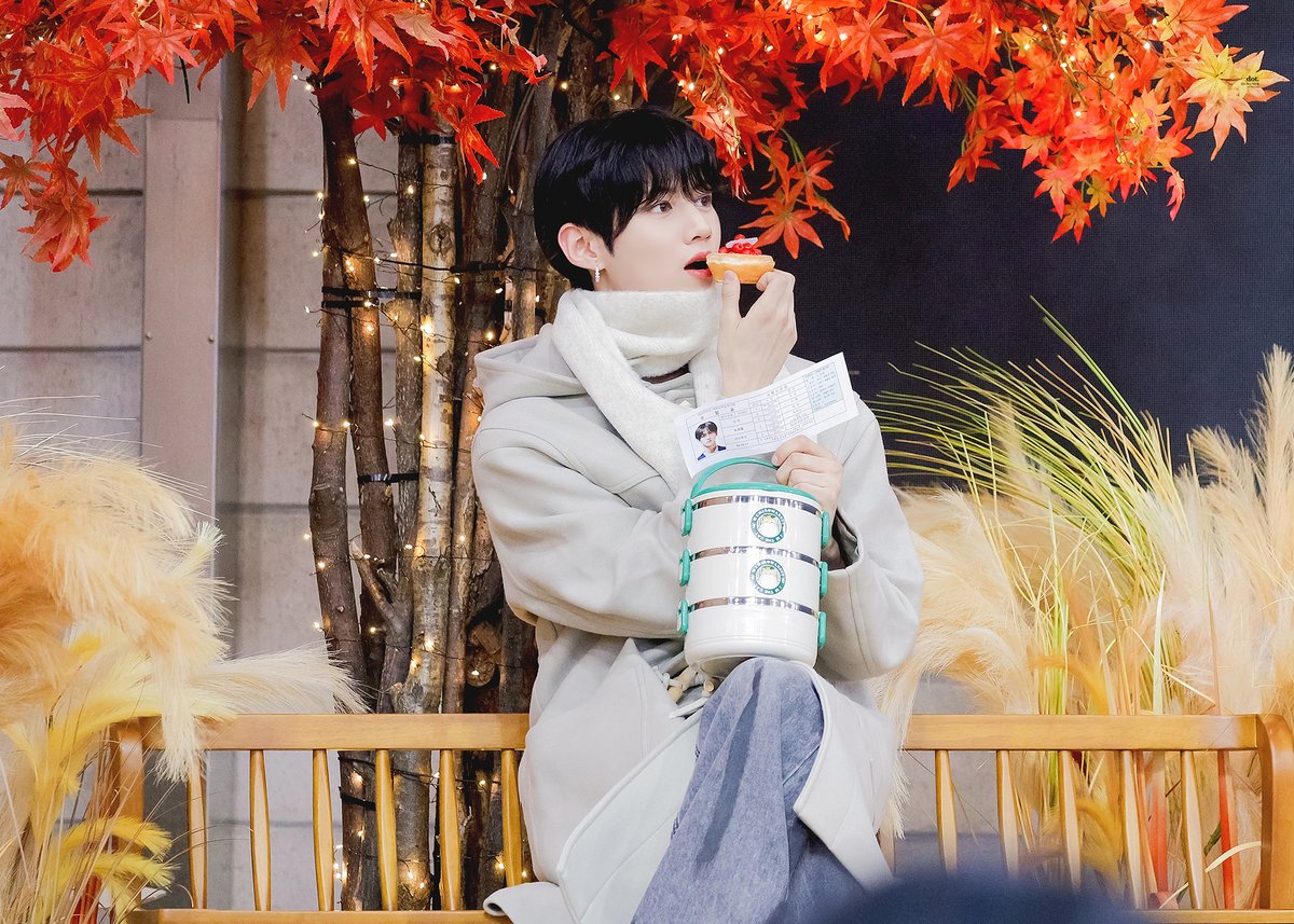 dotforian's tweet photo. #HAPPYIANDAY #루네이트 #이안 #LUN8 #Ian https://t.co/fr6WEyur08