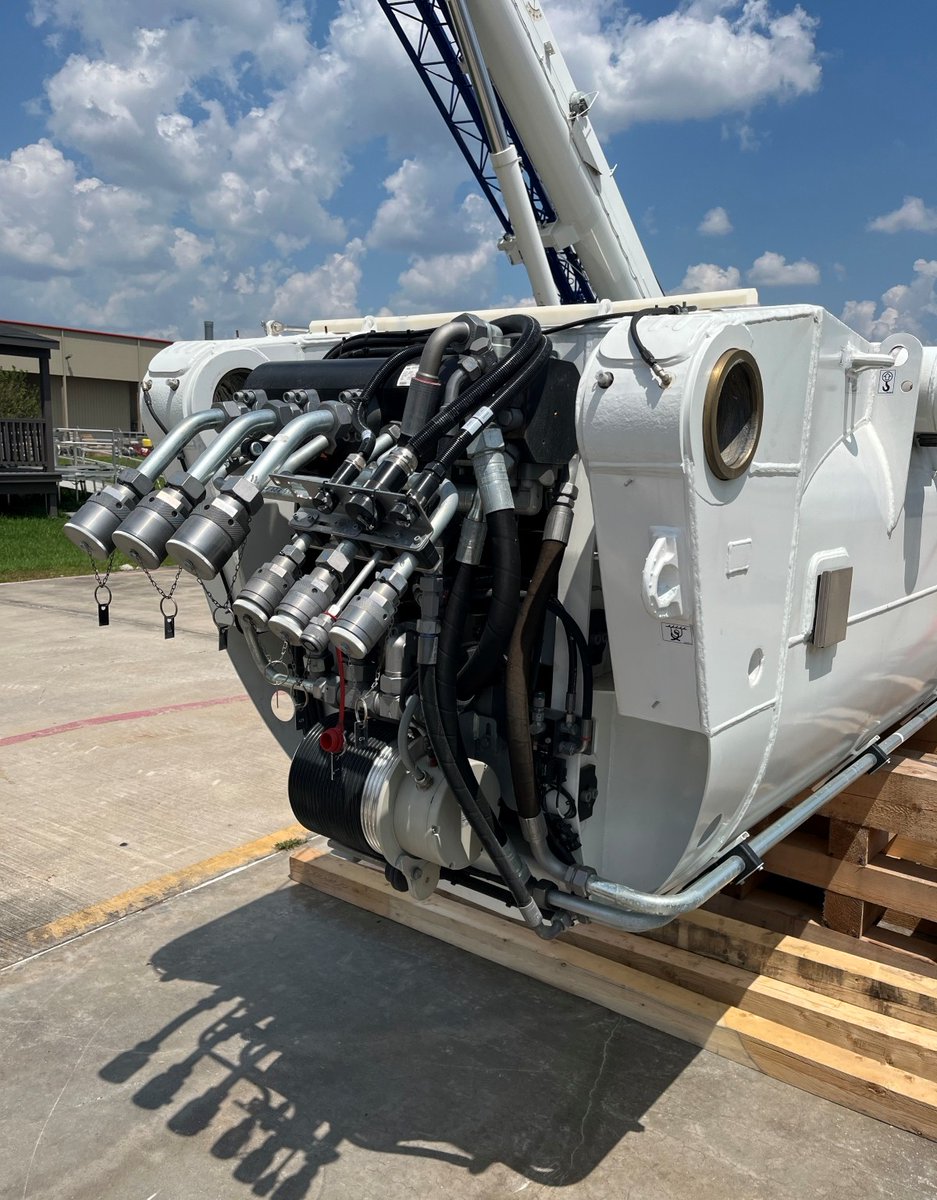 The #Tadano All-Terrain series is optimized for efficient road travel. Features like multiple dolly prep options, flexible CWT combinations and quick connections make it easier to tailor each crane for smart logistics. #transport #solution