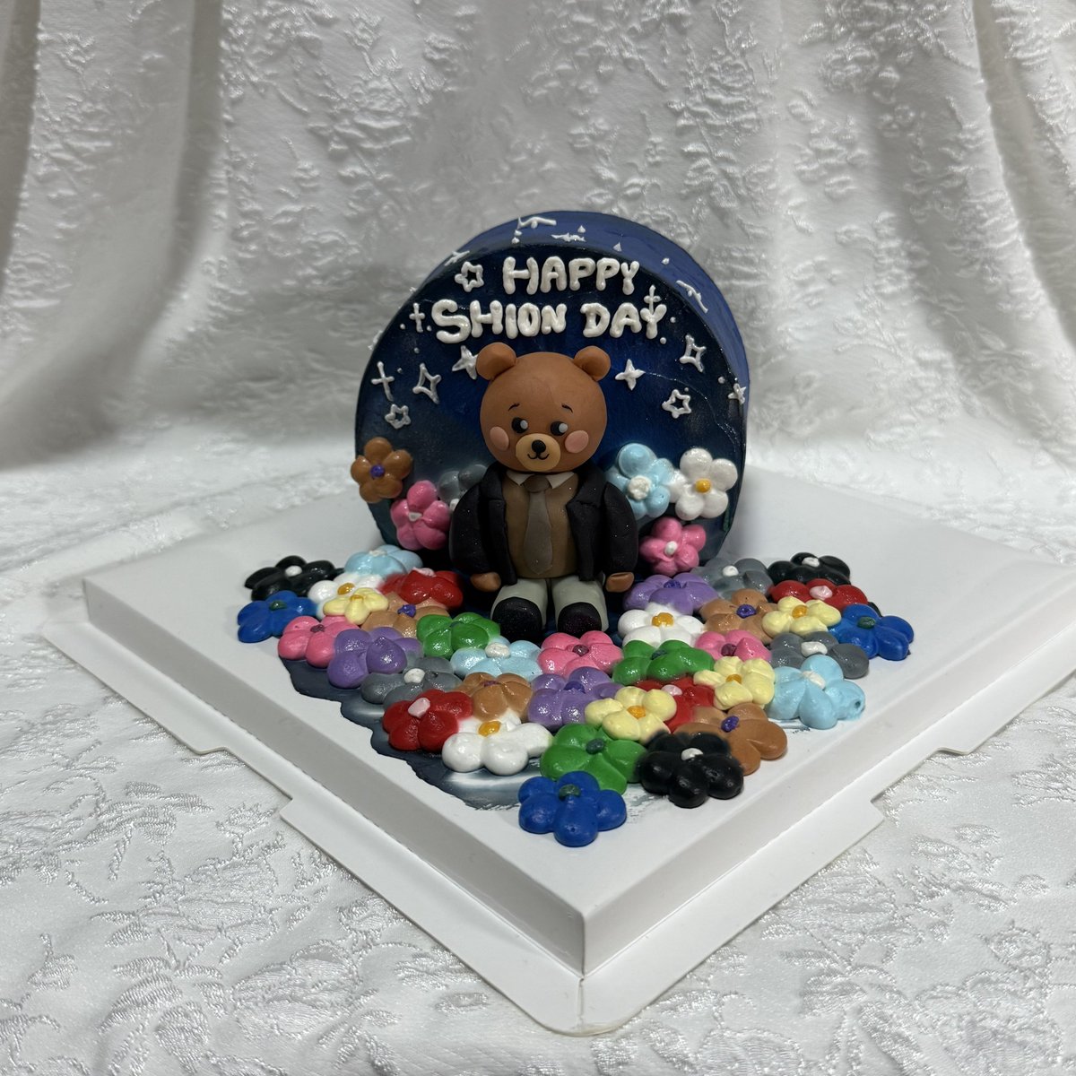 𝑯𝑨𝑷𝑷𝒀 𝑩𝑰𝑹𝑻𝑯𝑫𝑨𝒀 𝑺𝑯𝑰𝑶𝑵
夢に愛を、君に春を
終わらないこの願いを君に送るよ。
どこにいても、どんな形でも汐恩がいつも幸せでありますように。心も身体も優しく守られ、癒されたくさんの祝福と恵みが絶え間なく降り注ぎますように

#鶴房汐恩地球デビュー25周年
#汐恩くんありがとう