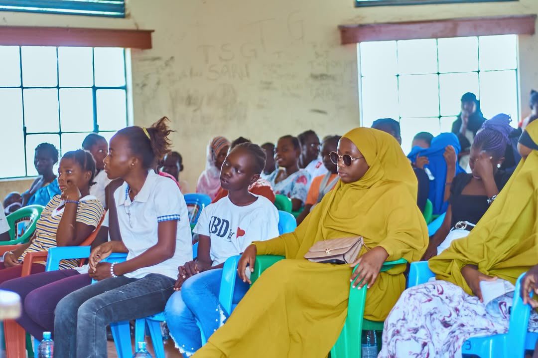 Refugee Teens Talk tweet media