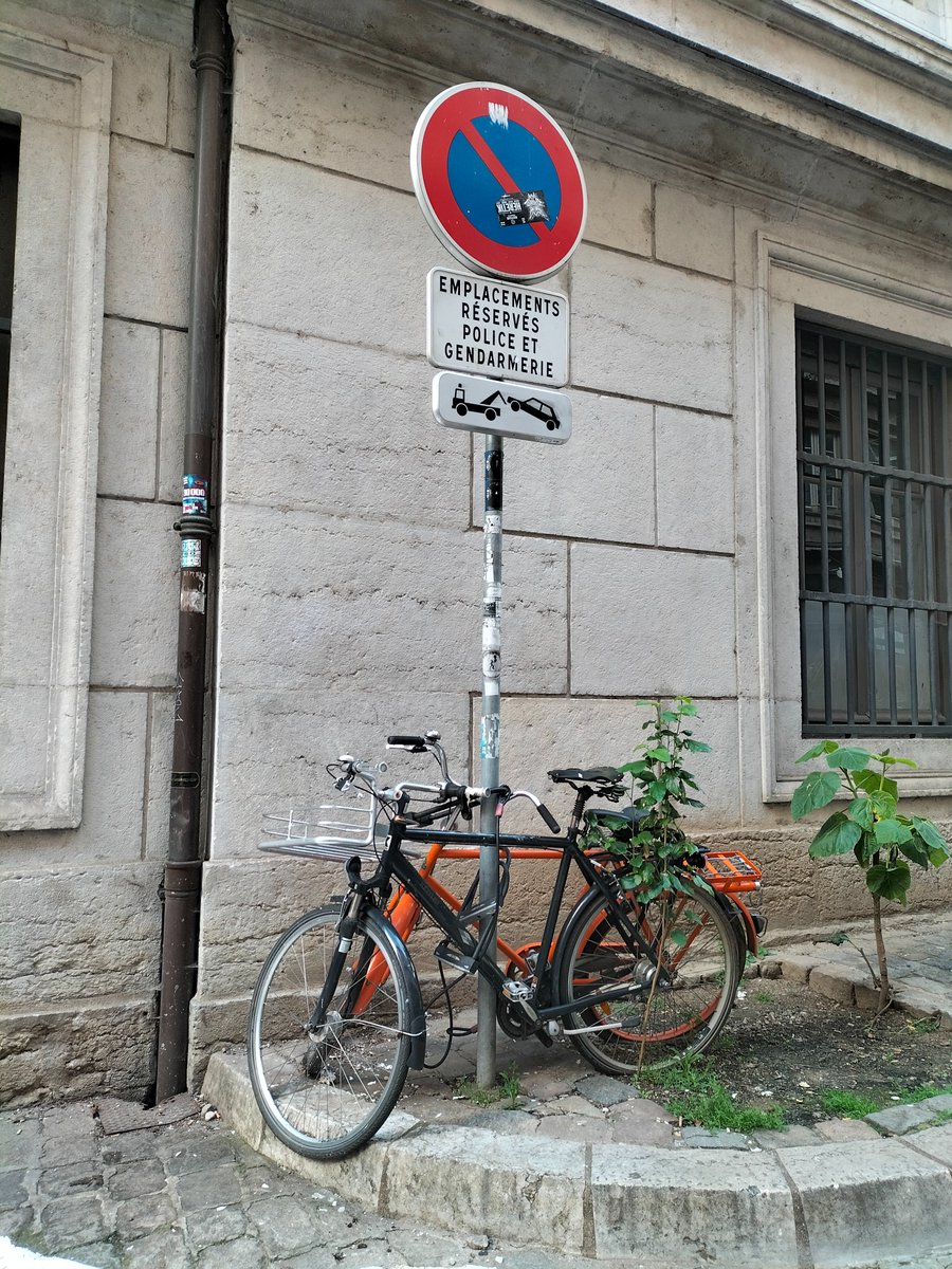 Incroyable! Ça sent les élections. Des années qu'ils étaient là.