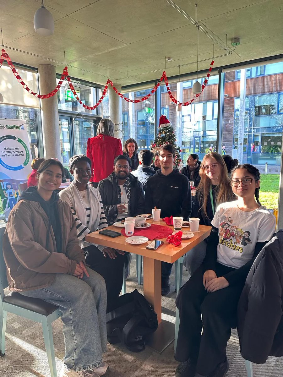 AtlanticProgram's tweet image. A festive gathering at UL with delicious treats, hosted by the International Society, globe_ul &amp;amp; healthy_ul 🎄✨