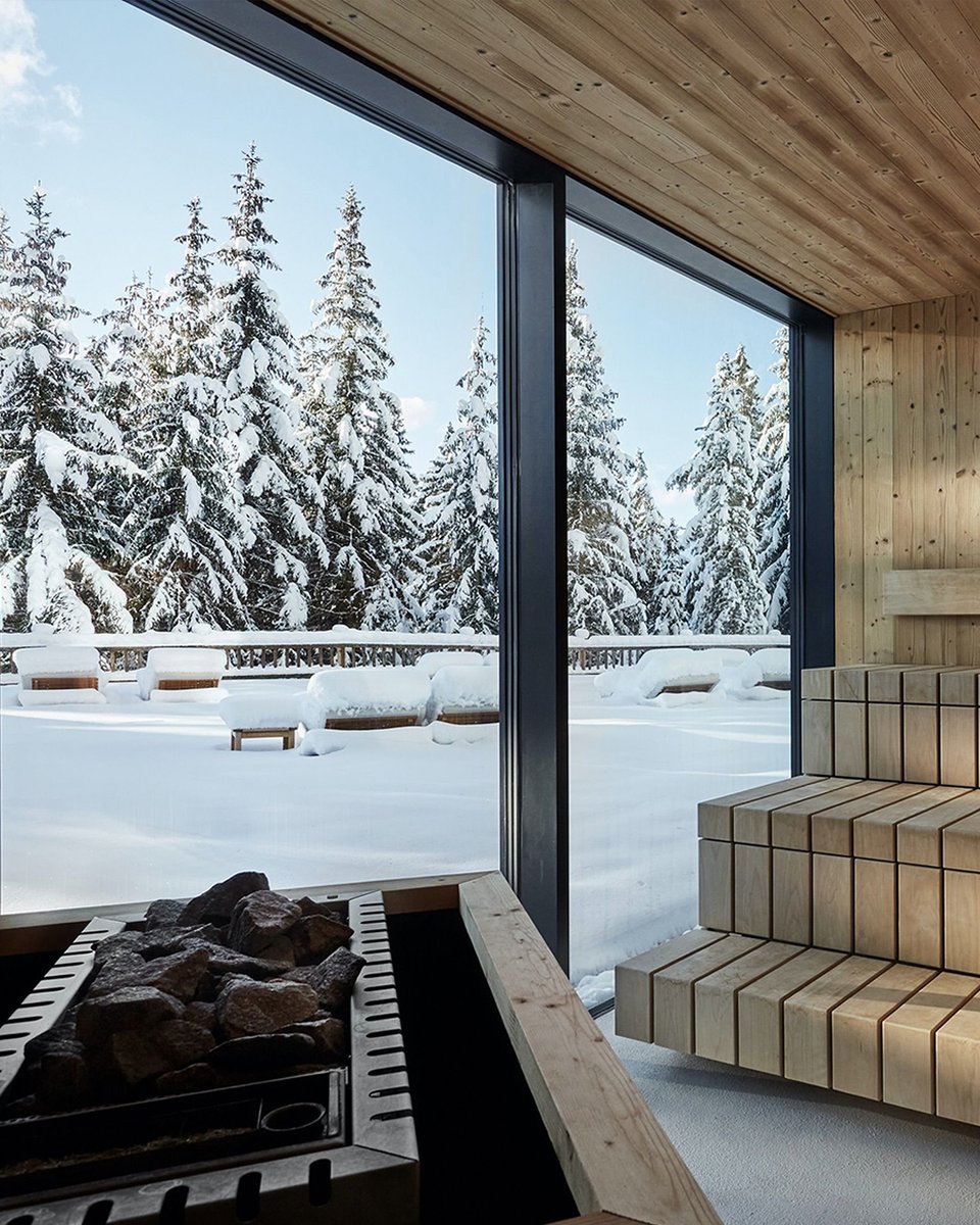 🌅 𝗧𝗘𝗠𝗣𝗟𝗘 𝗗𝗨 𝗕𝗜𝗘𝗡-𝗘𝗧𝗥𝗘 𝗔𝗟𝗣𝗜𝗡 𝗗𝗔𝗡𝗦 𝗟𝗘𝗦 𝗗𝗢𝗟𝗢𝗠𝗜𝗧𝗘𝗦 > L’architecture de Forestis a l’audace d’une œuvre d’art, avec ses lignes nettes qui s’effacent devant le paysage : forêts de pins à perte de vue exclusifvoyages.com/adresse/forest…