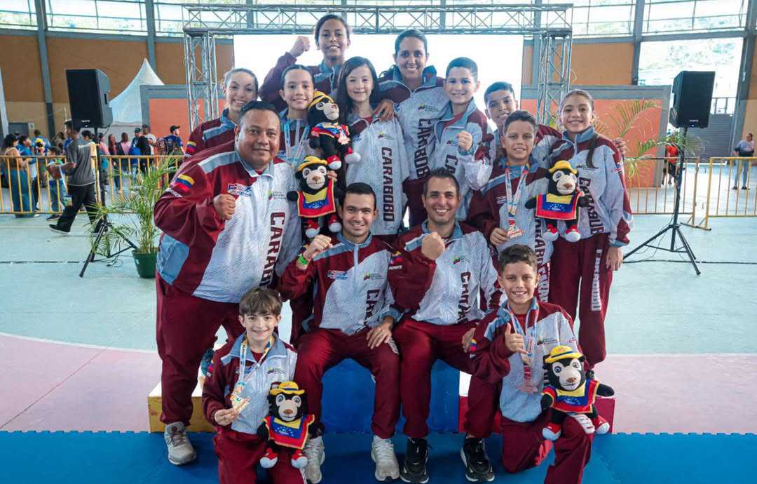 Carabobo brilla en los #Judenacom2025 🔥⚾.
Más detalles: fundadeporte.gob.ve/carabobo/carab… 

#CaraboboSiempreCampeón #DeporteParaTodos #Fundadeporte