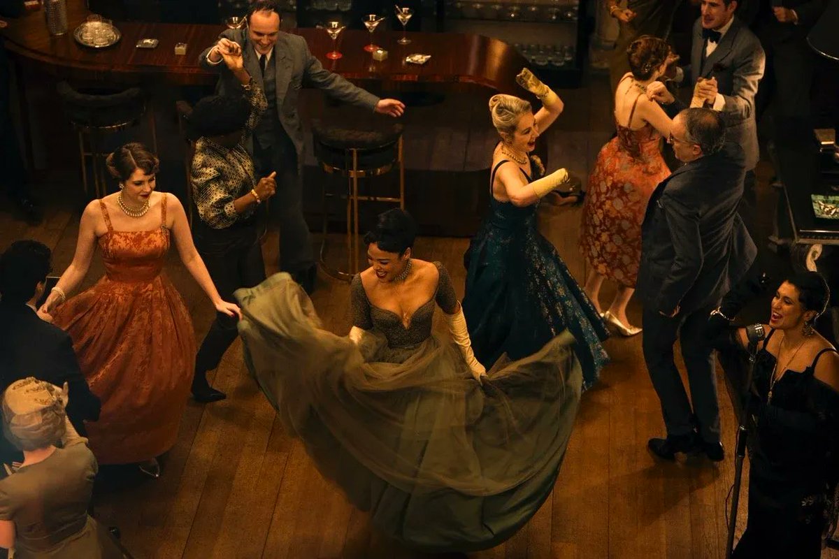rendy_jones's tweet photo. Lindsay Pugh's exquisite costumes in HEDDA amplifies the depth of each character. For my Artisan Interview series, Pugh breaks down the specific design choices and how they reflect the power dynamics and personalities of Hedda, Thea, and Eileen. [Paywall]

https://t.co/e0SzE5QSfH https://t.co/NtXrEQCyfn