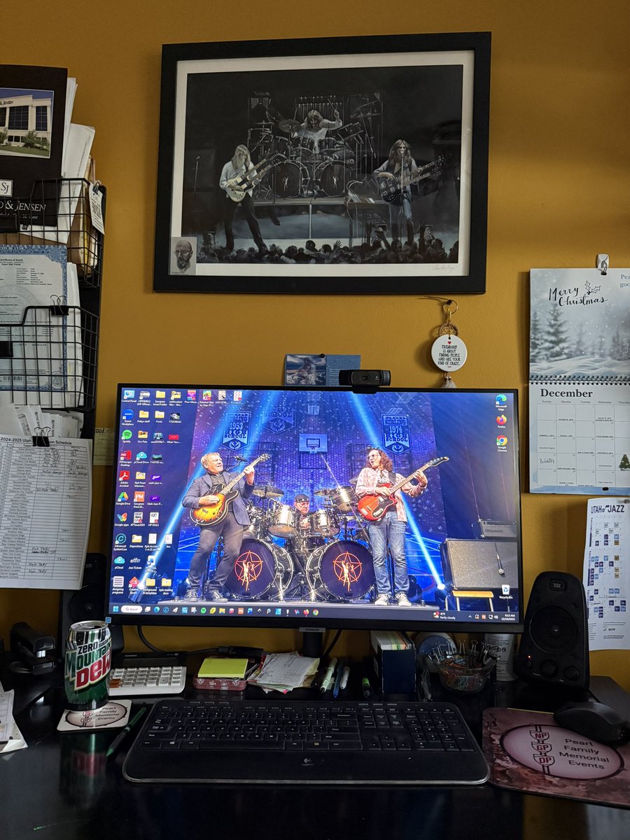 Rush74Kyle's tweet photo. Happy Willowdale Wednesday👌🤙 #Rushfamily @vivien2112 @BWieds @RushRand #RushFamilyRocks #RushWorld #RushRules https://t.co/QonIymYQyt