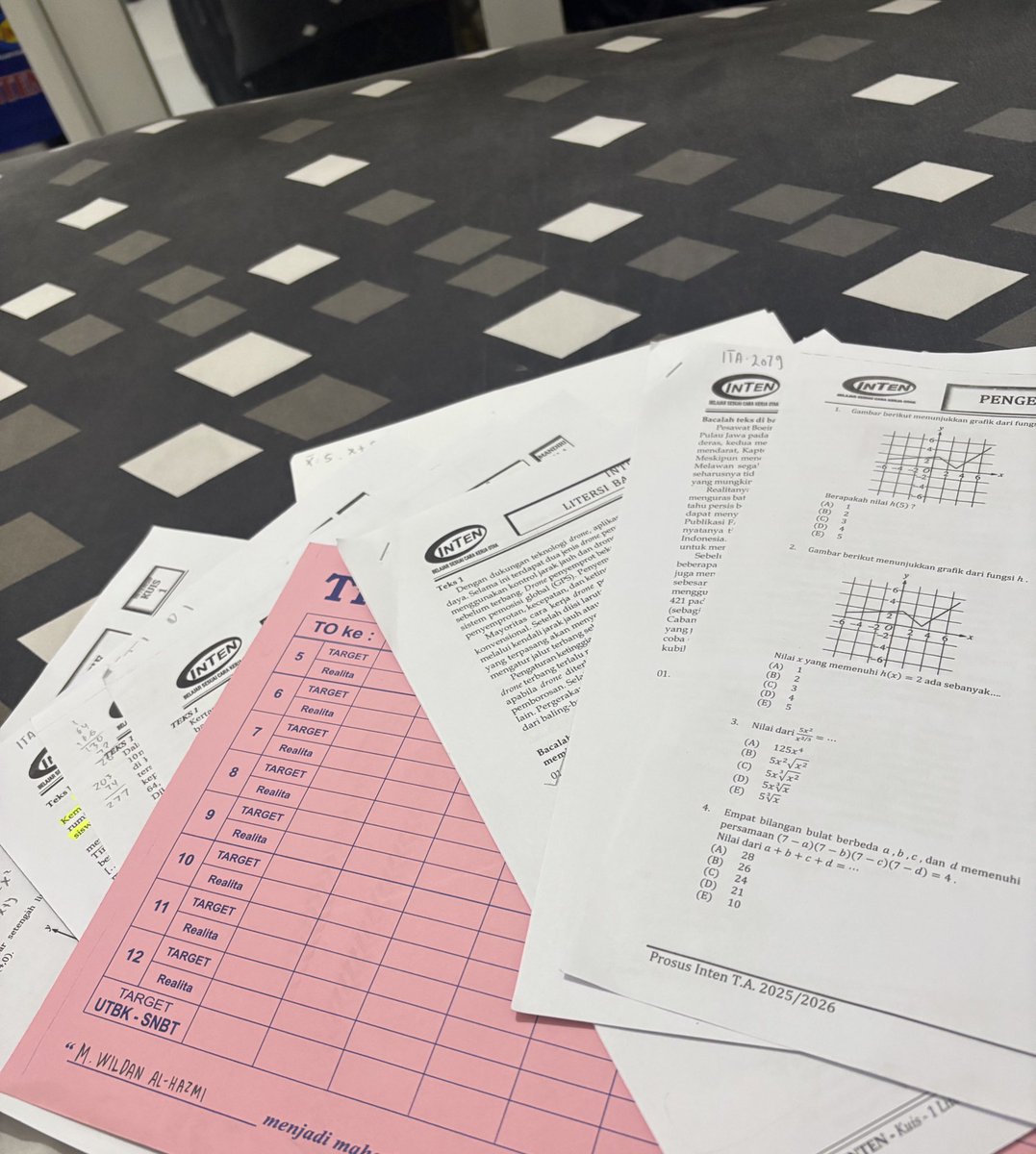 aboutidan's tweet image. fase serius 👇🏻