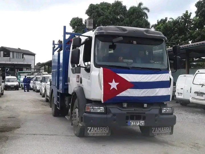 DT #Camagüey  recibe parte de nuestras fuerzas que apoyaron las provincias orientales. #Solidaridad es #Victoria