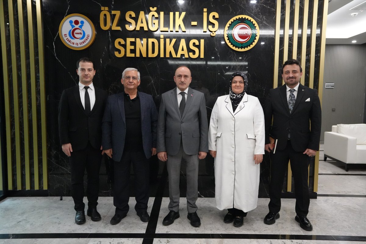HAK-İŞ AKADEMİ’DEN GENEL BAŞKAN SERT’E HAYIRLI OLSUN ZİYARETİ

HAK-İŞ Genel Sekreter Yardımcısı Fatma Zengin ile HAK-İŞ Akademi Başkanı Prof. Dr. Cengiz Anık ve yönetim kurulu üyeleri, Genel Başkanımız Devlet Sert’e hayırlı olsun ziyaretinde bulundu.

⬇️
ozsaglikis.org/2025/12/10/hak…