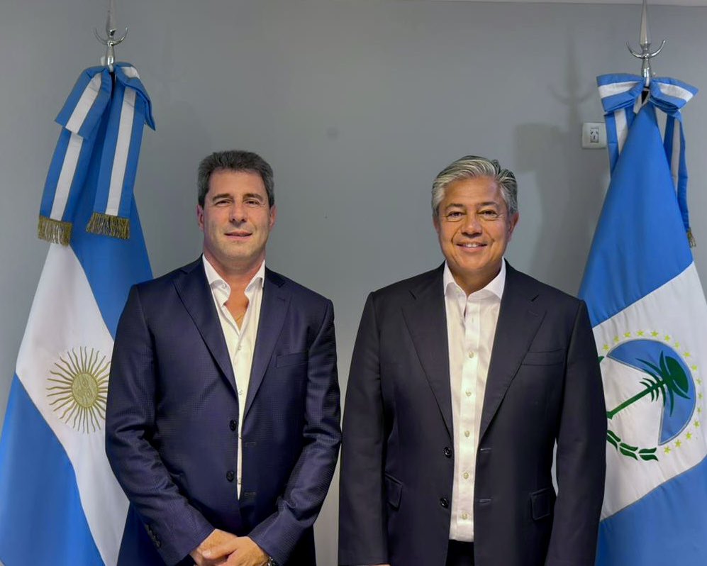 Gracias gobernador <a href="/Rolo_Figueroa/">Rolo Figueroa</a> por recibirme en Neuquén. Siempre es valioso generar espacios de trabajo para intercambiar miradas y avanzar en proyectos que fortalezcan nuestras industrias, especialmente la minería.

Construir desarrollo federal es apostar al presente y al