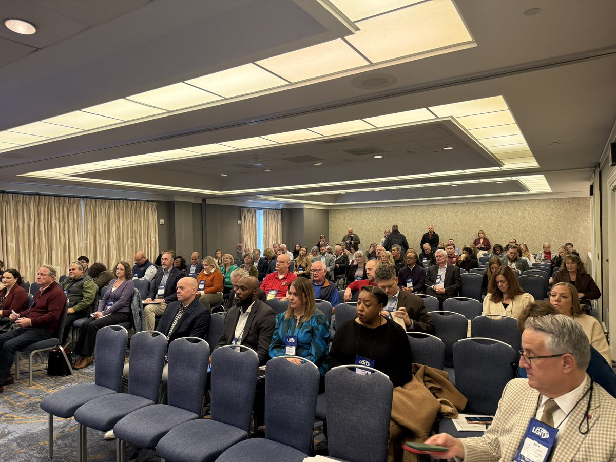DomButchko_MACo's tweet photo. @Sen_M_Augustine is moderating a PACKED panel on affordable housing at #MACoCon https://t.co/fLOvuQPGwd