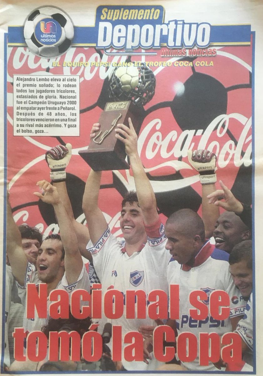 CNdeFhistoria's tweet image. 🗓 10/12/2000

@Nacional empató 1️⃣-1️⃣ con Peñarol y se consagró 🏆 Campeón Uruguayo 🇺🇾

🏟 Centenario

⚽️ Sergio “Manteca” Martínez

🏆🇺🇾 De la mano del Hugo, el Decano logró el Campeonato Uruguayo 🇺🇾 y se comenzaba a construir el Tricampeonato 🏆🏆🏆
(2000-2001-2002)