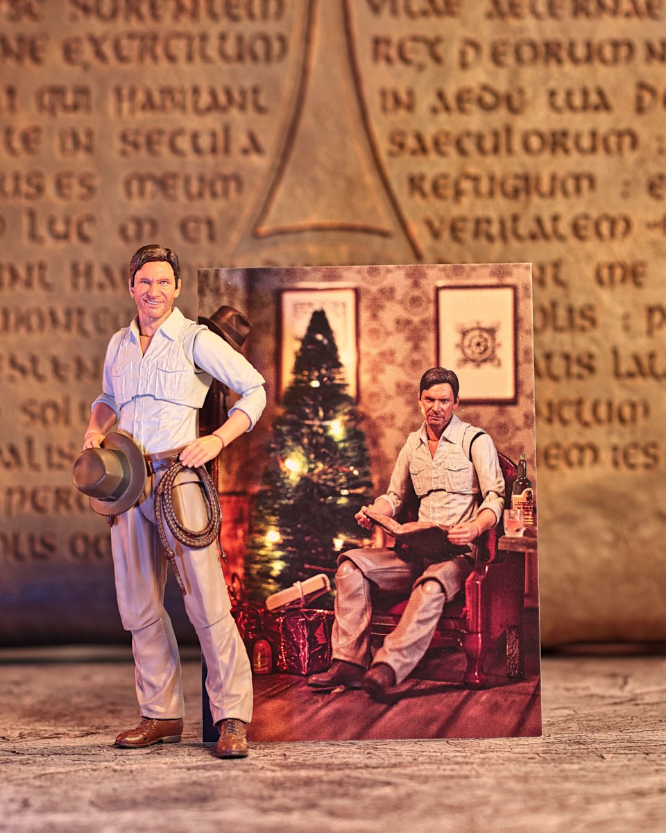 Indy hat vorerst Hut und Peitsche an den Nagel gehängt, um gemütlich auf die Bescherung zu warten. 🎄
Erfüllt Euch in unserem Shop einen Wunsch und bekommt gratis ein Exemplar dieser wunderbaren Karte von David mit dem S.H.Figuarts Indiana Jones dazu! 📦🎁
instagram.com/db81toys/