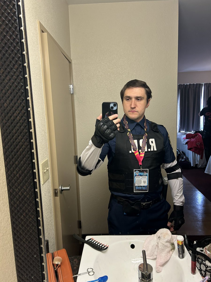 Erik Robert Smith tweet media