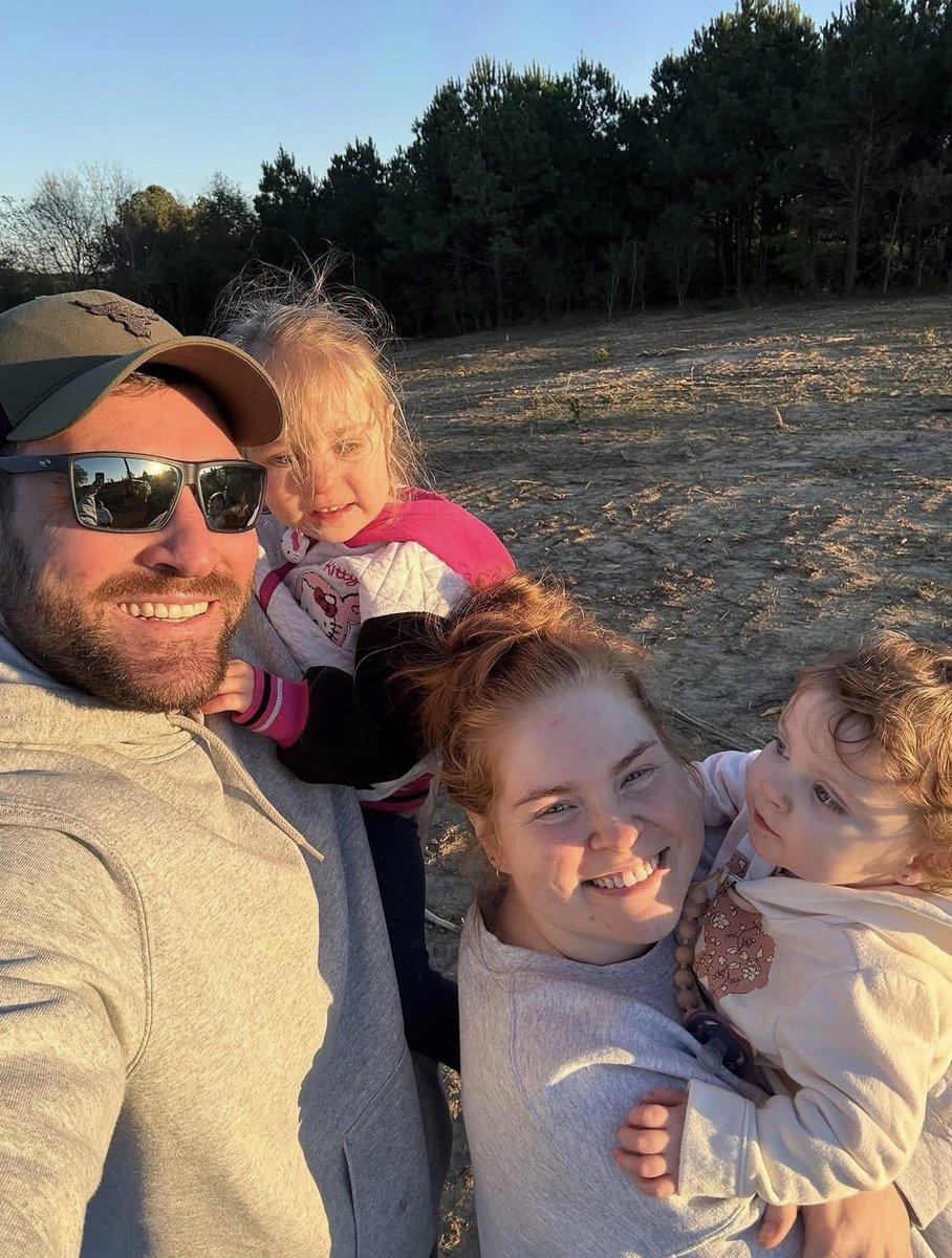 We’re building our DREAM home, which means I’m currently choosing floors, fixtures, and about 900 other things I didn’t know existed. 🤣

If you’re a home, lighting, flooring, or fixture brand looking to partner with a mom creator, I’m your girl. Email or dm! 
#ugc #UGCcreator