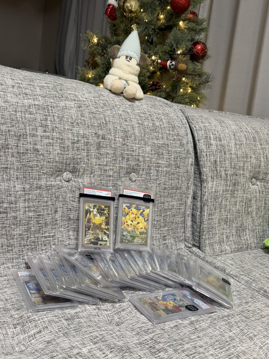 pinnki18's tweet photo. 冬のボーナス全部ポケカに変えてみた！ https://t.co/VJL05cfZwm