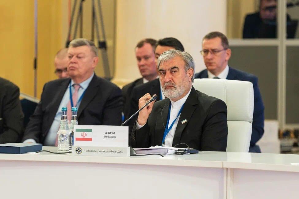 در نشست عمومی پارلمان‌های عضو #CSTO تأکید کردم: بدون امنیت جمعی، هیچ کشوری امن نیست.
پیشنهاد تدوین سند راهبردی ۵ساله دیپلماسی پارلمانی و تشکیل کمیته فناوری‌های نوظهور را ارائه دادیم؛ گامی برای ساخت نظمی نوین در اوراسیا، مبتنی بر حکمرانی چندجانبه و مقابله هوشمندانه با تهدیدات