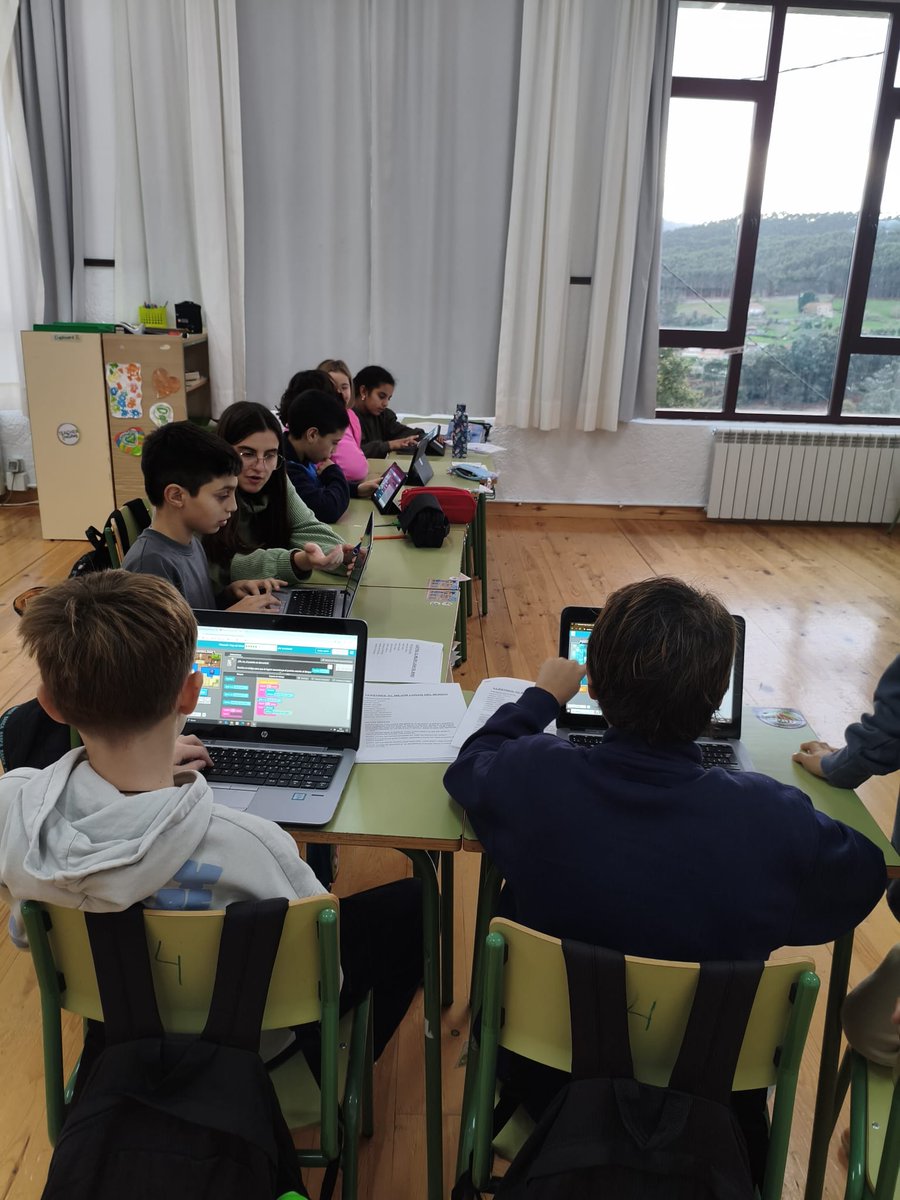 impulsotic's tweet image. 📸 ¡Más fotos de &apos;La hora del código&apos;!

🧑‍🏫 ¡En esta ocasión nos llegan del CP Matemático Pedrayes, de Lastres!

#HourOfCode
#HourOfCodeAST