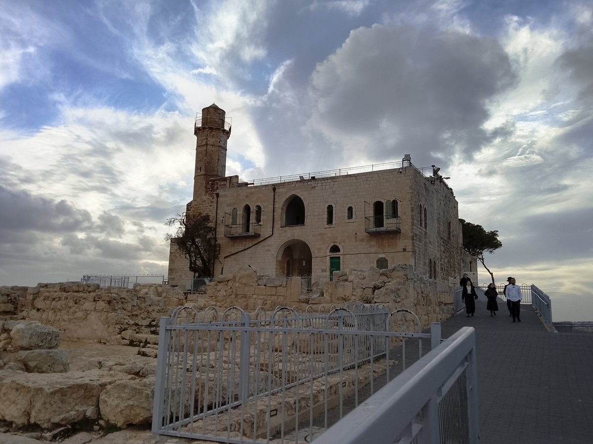 לפני יומיים הייתי בקבר שמואל הנביא ופשוט מדהים שם