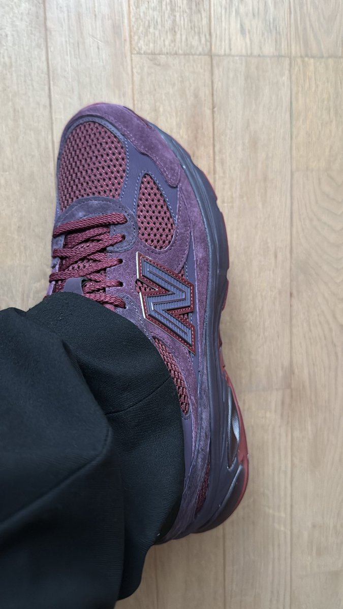Sneakerologue's tweet image. Unboxing Rich Paul x New Balance Abzorb 2010

Très quali ✔️

📏: elle fit TTS (donc prenez votre taille)

📅: sortie prévue pour bientôt en Europe

Une raffle est ouverte via Klutch =&amp;gt; klutch.runfair.com/en-GB/us/rp-ab…

Il y’a aussi une raffle sur l’appli Footpatrol Launches