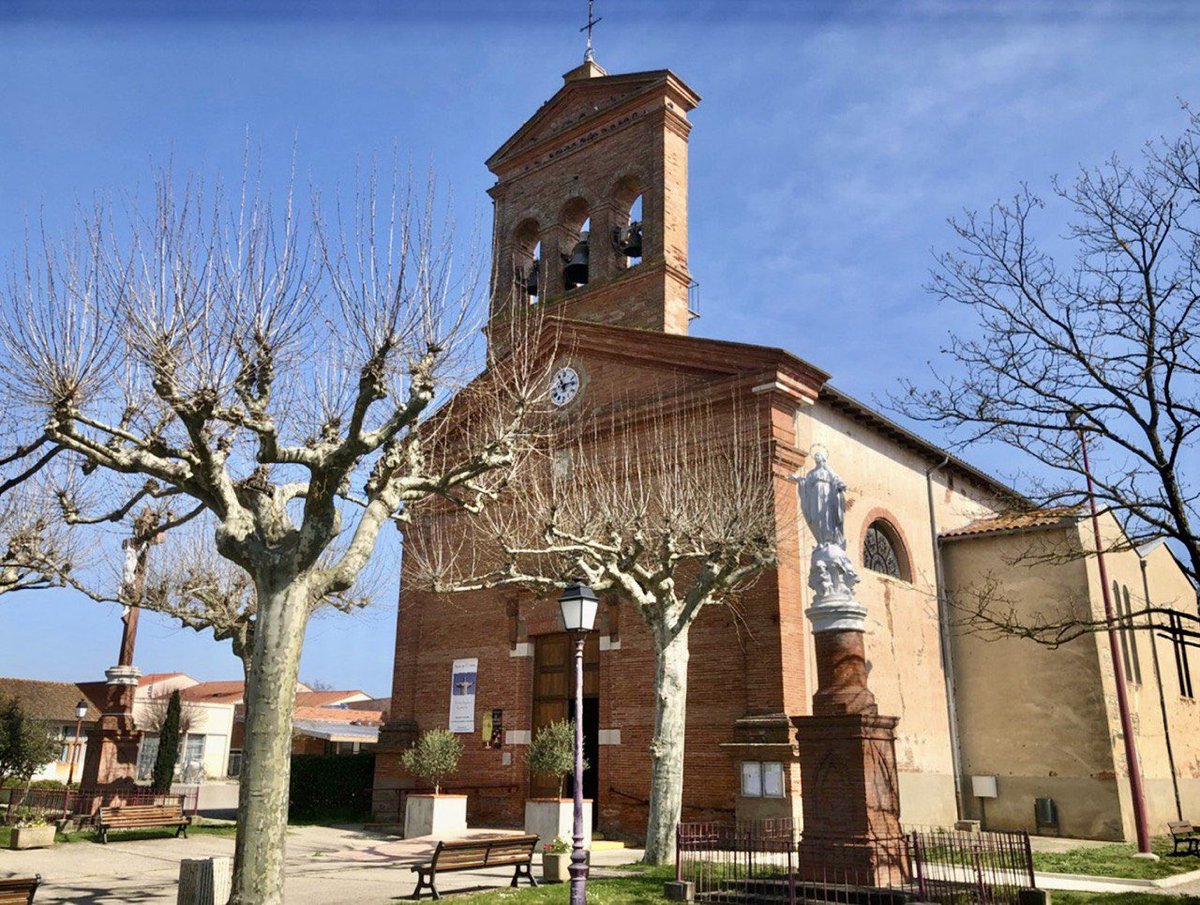 #LeSavezVous ?
L’église Saint-Saturnin de Merville, édifiée entre 1825 et 1830, porte le nom du premier évêque de Toulouse. On y admire les fresques des frères Pedoya, et surtout le buste de Saint-Saturnin, dit Saint-Sernin, tout récemment rénové.