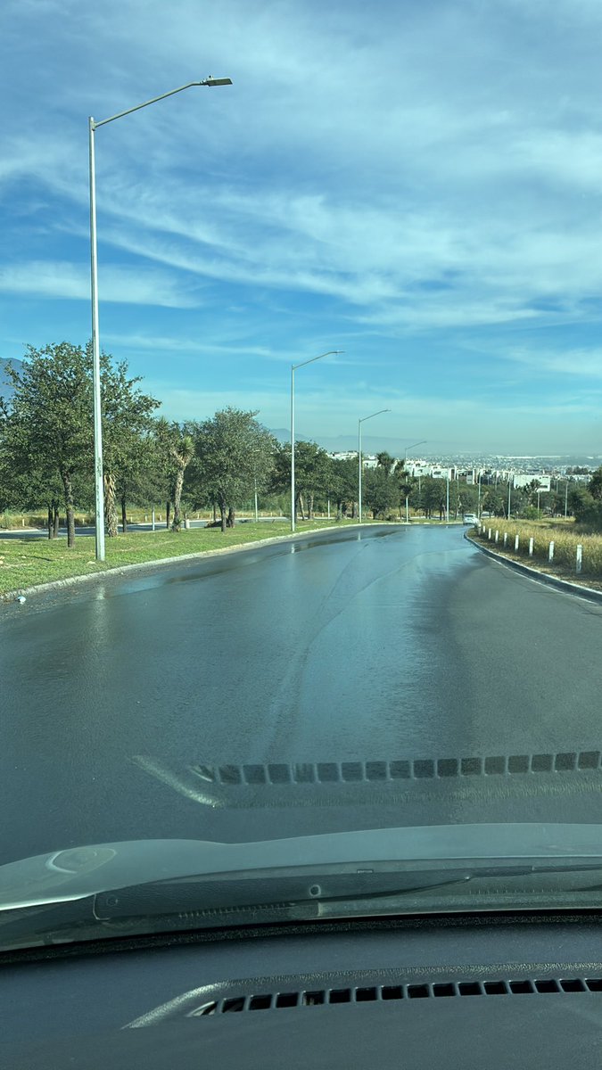 iasijram's tweet photo. @Cicmty @ayd_monterrey fuga de aguas negras, dos semanas ya; Paseo de los Leones esquina Cumbres San Agustin. Agua contamina drenaje pluvial al aire libre en toda la colonia https://t.co/5yqKmZ6SEH