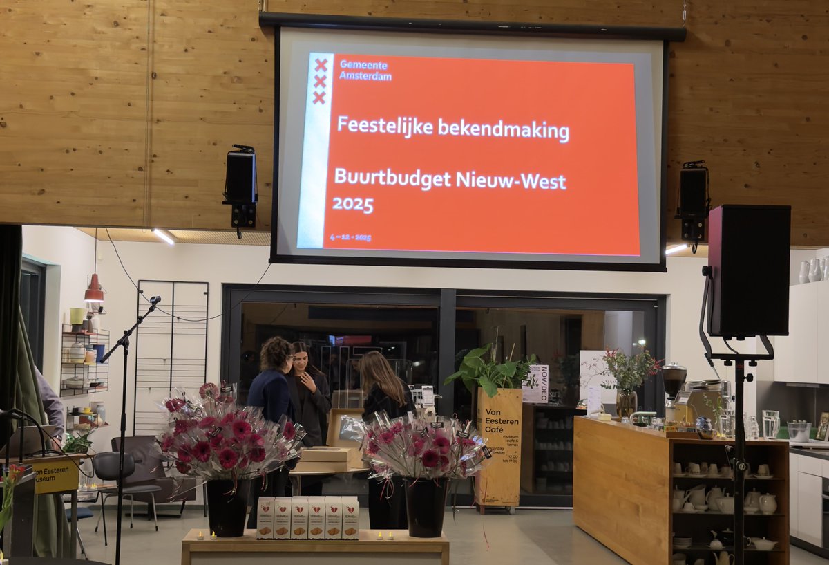 StichtingBurge1's tweet image. “Vandaag maken we namens Burgerhart Amsterdam de stemresultaten bekend van het impactvolle Burgerhart-project in Aker-Sloten &amp;amp; Nieuwe Sloten over integratie, mensenrechten, vrouwenrechten, kiezersvoorlichting en eenzaamheid. Super spannend! 🗳️✨”