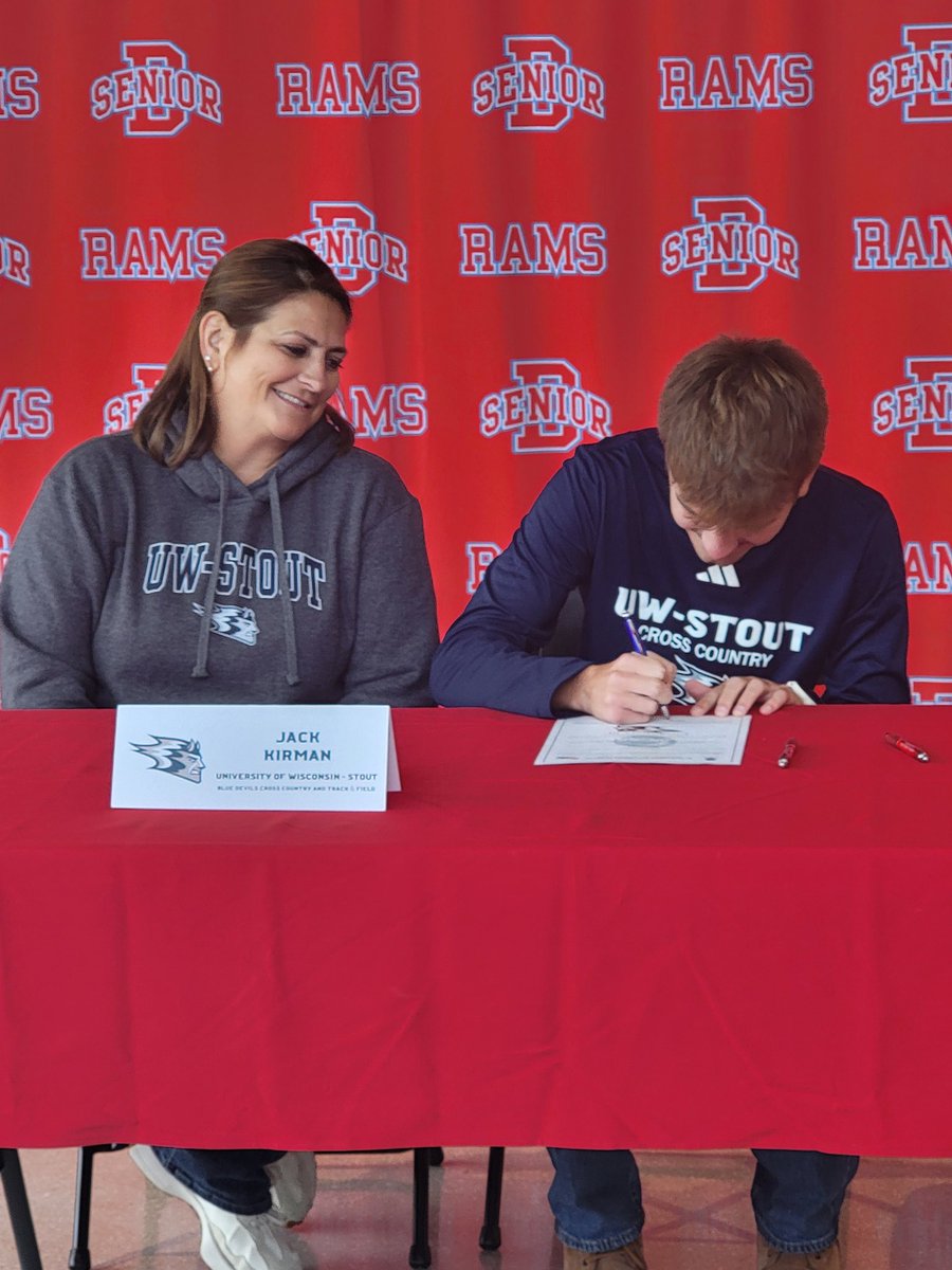 DBQ Senior Activities and Athletics tweet media