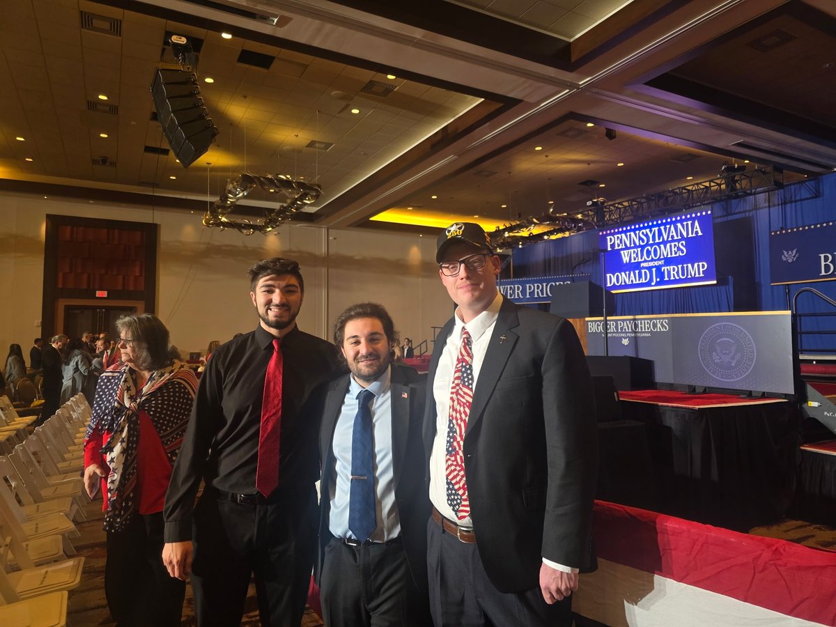NEPAGenZ's tweet photo. Thank You President Trump for coming to our area and addressing the issues that affect the people of NEPA. It was a great evening full of hope not only for our State,but our Great Nation as a whole. God Bless You Mr President 🇺🇸 https://t.co/Yjg9DI8M1r