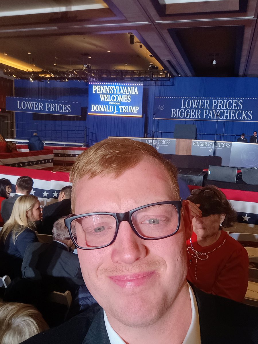 NEPAGenZ's tweet photo. Thank You President Trump for coming to our area and addressing the issues that affect the people of NEPA. It was a great evening full of hope not only for our State,but our Great Nation as a whole. God Bless You Mr President 🇺🇸 https://t.co/Yjg9DI8M1r