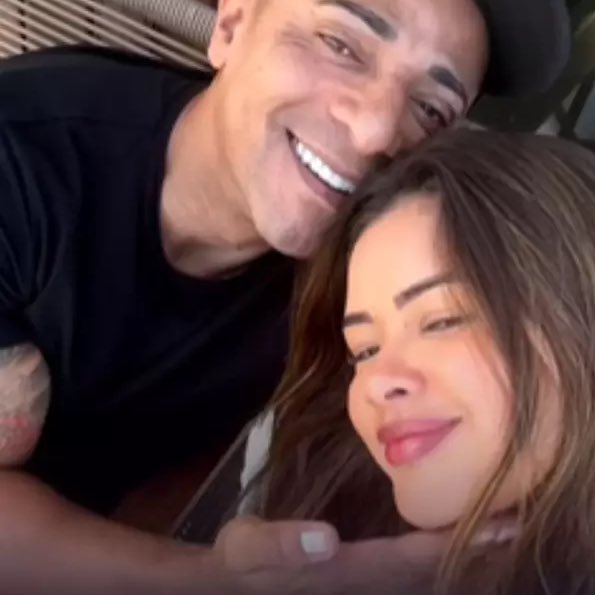 CrimesReais's tweet image. 🚨NOTÍCIAS: Mulher abraça marido para tentar acalma-ló, minutos antes de ser jogada do 10° andar do prédio, em SP.