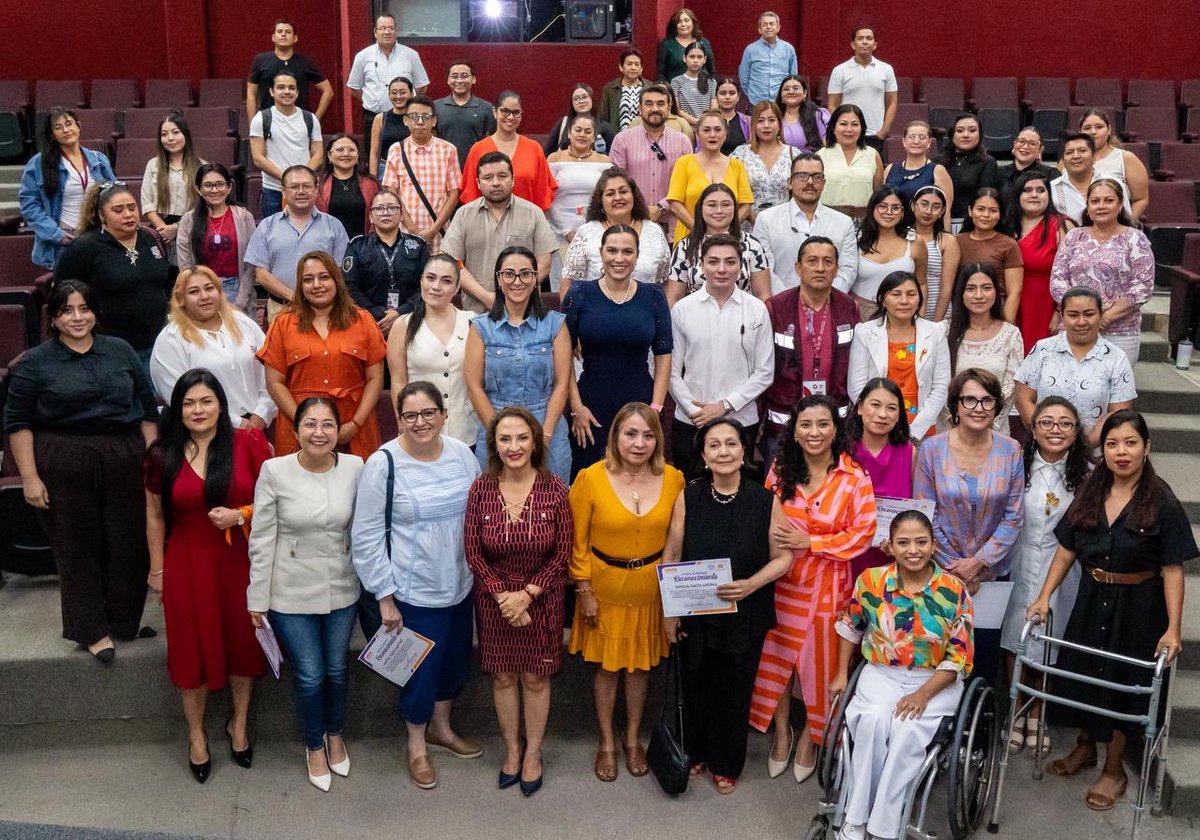 Pat_MercadoC's tweet image. El derecho al cuidado, los derechos de quienes cuidan y el derecho al autocuidado fueron reconocidos este año por la @CorteIDH. 

Los #cuidados son un conjunto de acciones necesarias para preservar el bienestar humano, incluida la asistencia a quienes se encuentren en una…