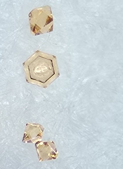 ResearcherGXZ's tweet photo. Happy with the quality of these recently grown MOF single crystals. https://t.co/K72kjR4HW7