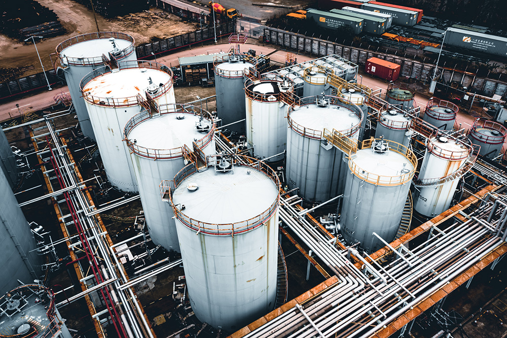 Emerson provides the most current functional safety solutions for the chemical industry🧪⚙

Meeting the desired safety integrity levels is possible with #ASCO technology that can avoid issues and respond to potentially dangerous situations ⚠

Learn more. emr.as/Uemv50XFKfs