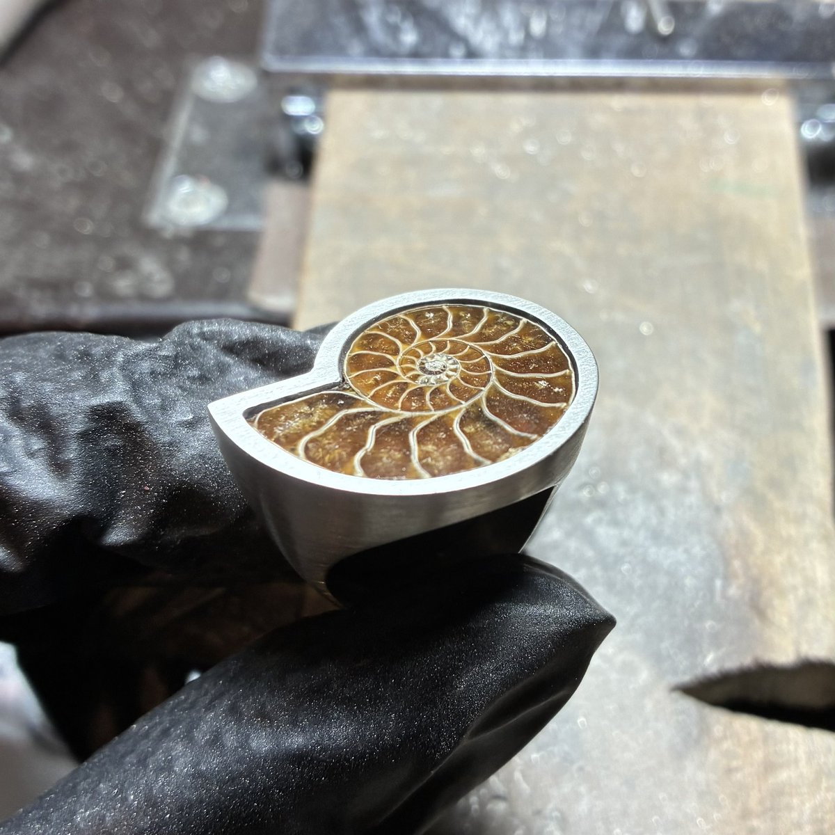 2個目できた

こっちは15号です🐌

黒と同じく¥44000にてクリマで初お披露目予定です🙌