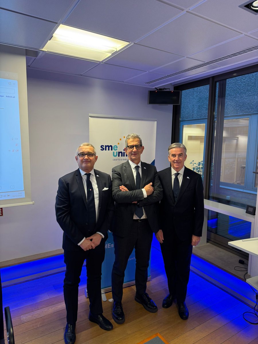 lucacrosetto70's tweet photo. Congratulazioni all’amico e collega Davide Galli per la nomina a presidente di @smeunited.
Continuiamo a portare in #Europa la voce degli artigiani e delle PMI. 💪🇪🇺
https://t.co/dSJCNdBwRa
#PMI #artigiani #rappresentanza #SMEunited https://t.co/QIVkMC6h7A
