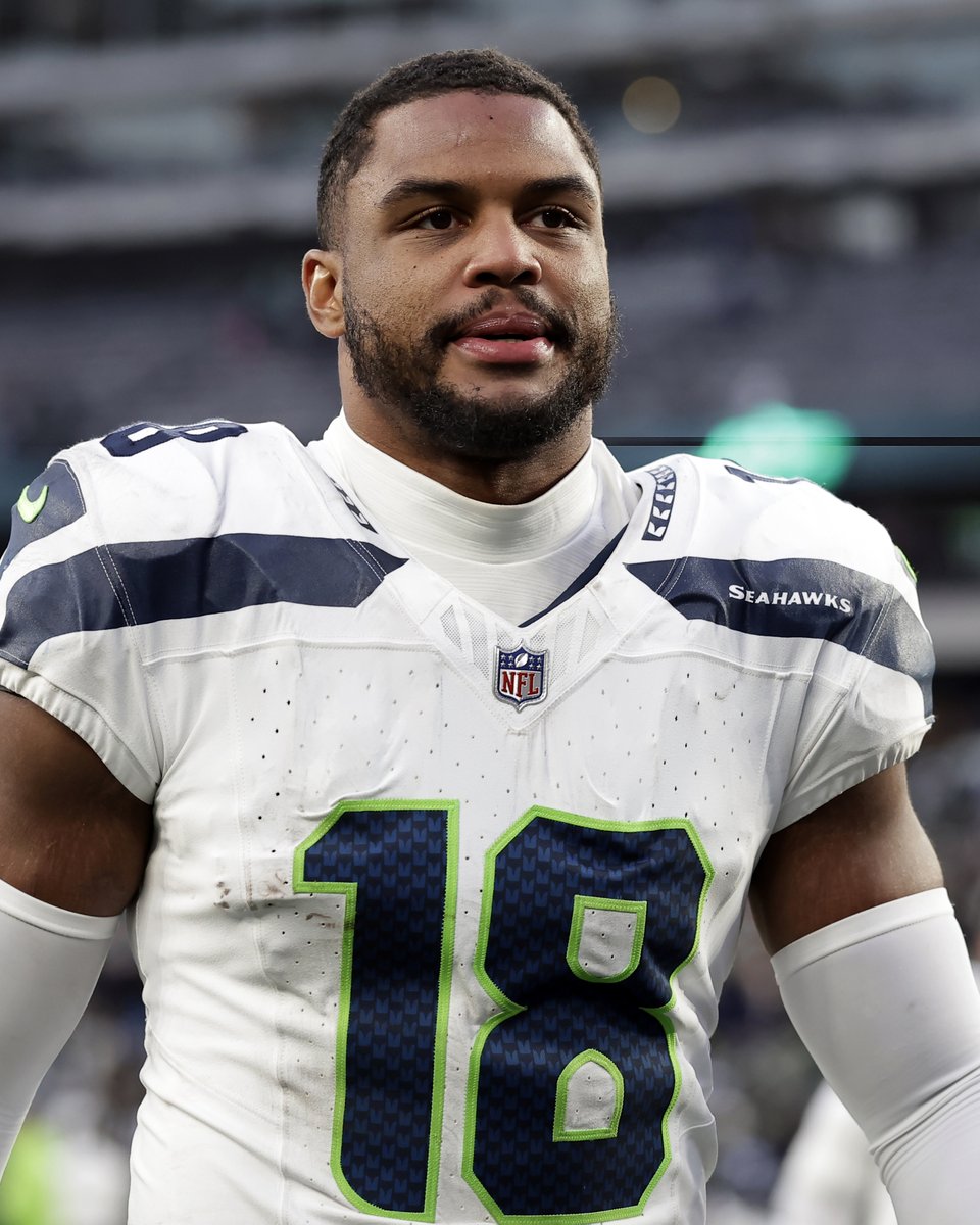 The #Vikings have signed LB Josh Ross to the practice squad.