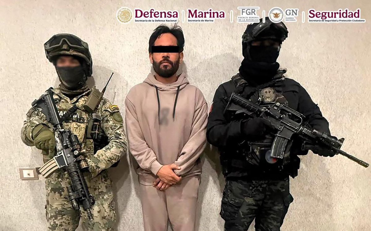 NotEnPunto's tweet photo. Durante un operativo encabezado por el fuerzas federales fue detenido en Durango Edgar "N" alias "Limones" integrante de "Los Cabrera" organizaciones criminal que opera en la región, así lo anunció el titular de @SSPCMexico @OHarfuch mediante un comunicado en sus redes sociales https://t.co/zM0Fd2VuBI