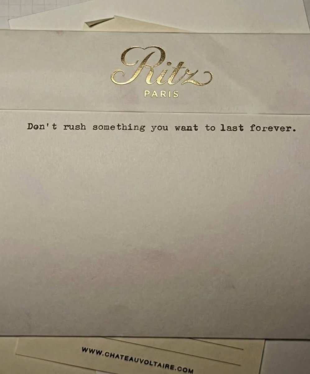 Parisianaes1's tweet image. 