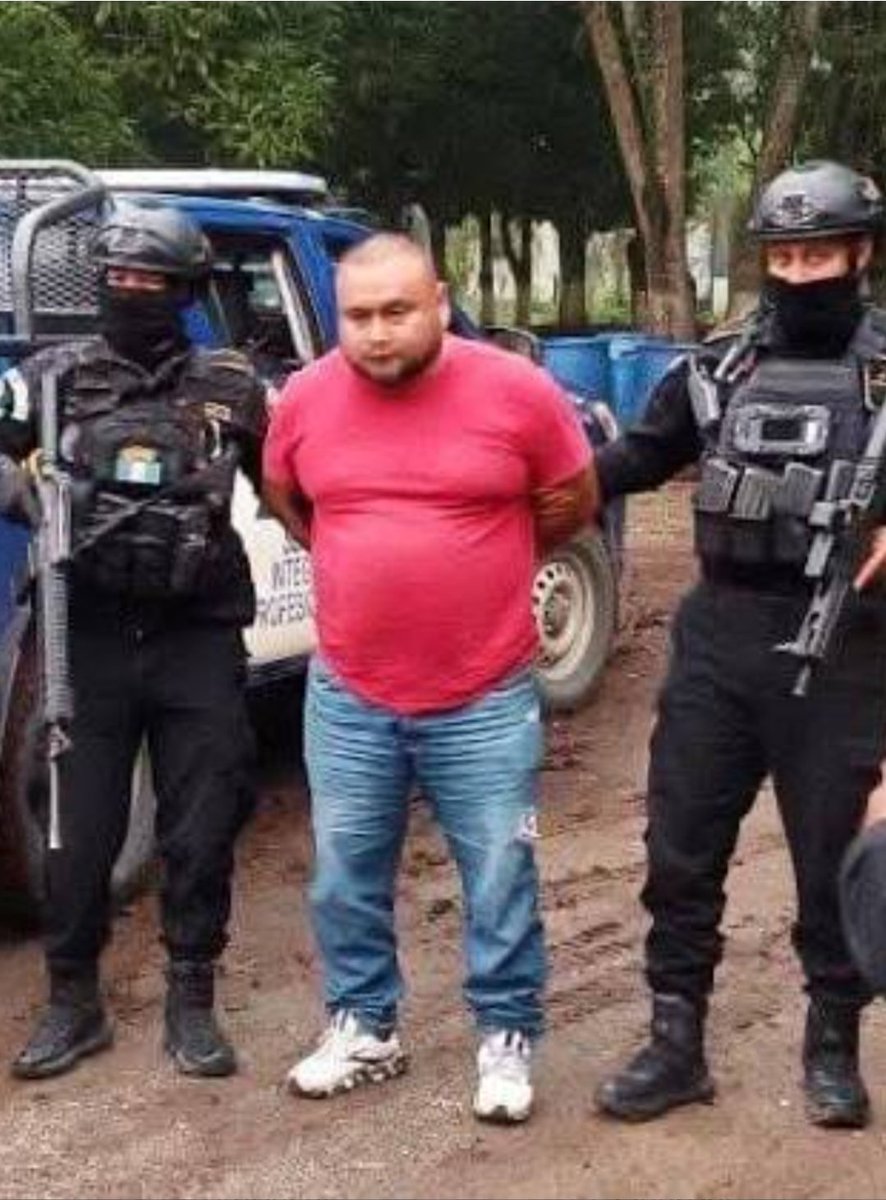 danydoggy's tweet image. Esta es la prueba fehaciente de que @BArevalodeLeon no obedece a ningún CARTEL ni protege a nadie, Alias #Guerrillero Alias #Keka  Alias #Chispa han sido extraditados en las últimas horas, felicitamos al @mingobguate por seguir en la consecución de los objetivos para Guatemala.