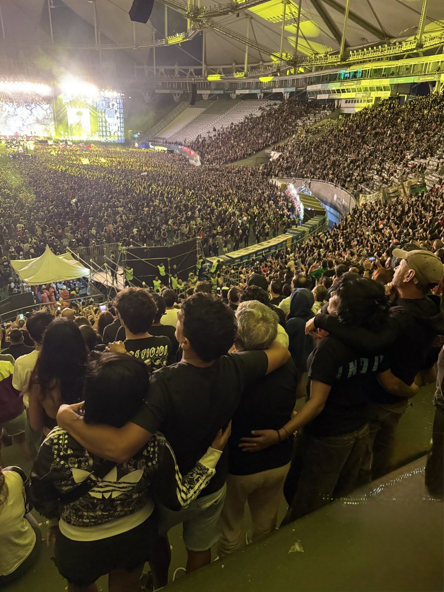 …Si no hay amor que no haya nada… si alguien los conoce…les regalo ese momento. Domingo 7#LosFundamentalistasDelAireAcondicionado 🤍🤍