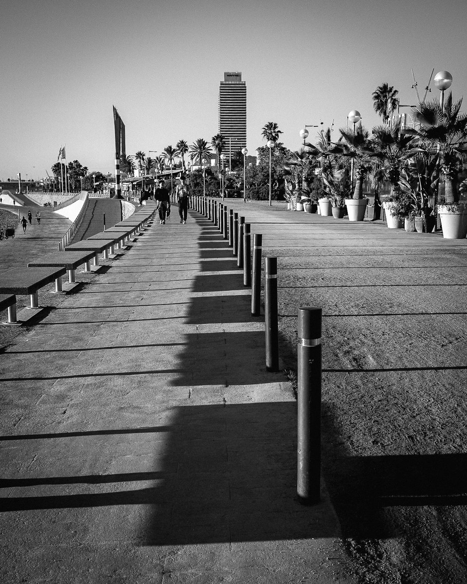 Fotografia de carrer a Barcelona...
Street photography in Barcelona...

#street #bnw #photography